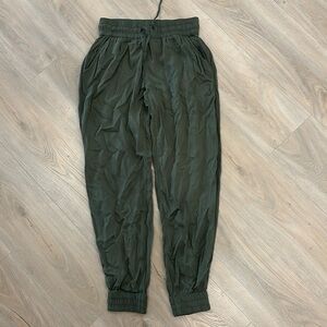 Casual tna talula jogger pant.